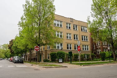4542 N Maplewood Ave - Chicago, IL