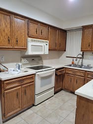 11936 15 Mile Rd unit 1 10 - Sterling Heights, MI