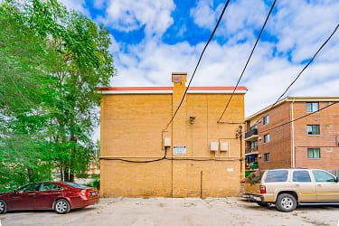 2339 W Touhy Ave unit B1 - Chicago, IL