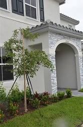 1801 SE 27th Terrace #1801 - Homestead, FL