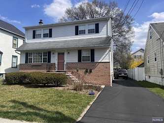 21 Wanamaker Ave - Waldwick, NJ