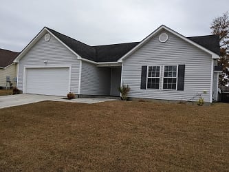 311 Whirlaway Blvd - Sneads Ferry, NC