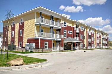 Emerald Ridge Apartment And Townhomes - Watford City, ND