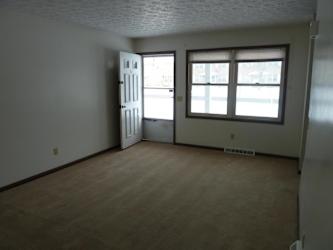 2125 Kenyon St - Louisville, OH