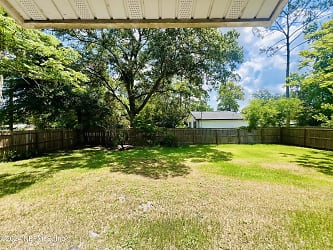 594 S West St - Green Cove Springs, FL