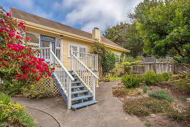 251 Central Ave - Pacific Grove, CA