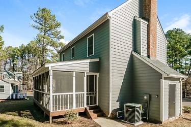 7329 N Thorncliff Pl - Raleigh, NC