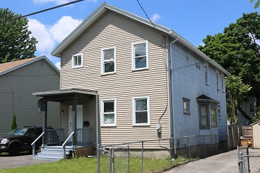 8 Evergreen St unit Lower - Rochester, NY