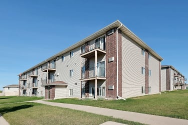 Country Edge Apartments - Fargo, ND