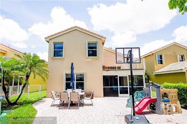 5332 NW 117th Ave - Coral Springs, FL