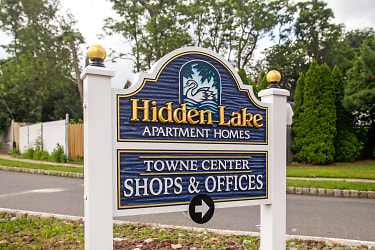 Hidden Lake Town And Country Apartments - North Brunswick, NJ