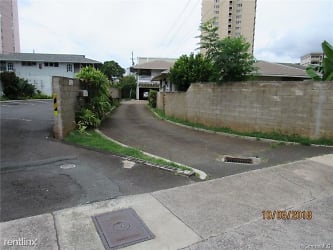 574 Kamoku St - Honolulu, HI