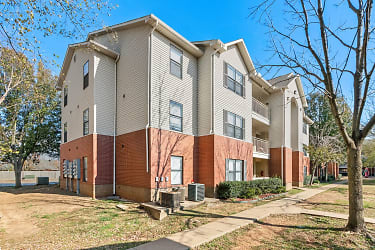 The Heights On Oak Apartments - Springdale, AR