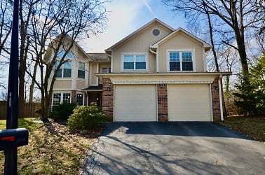 10838 Geist Woods Ln - Indianapolis, IN