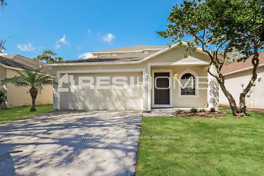 2328 Whispering Trails Place - Winter Haven, FL