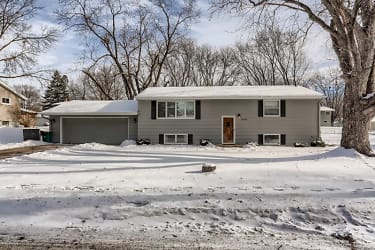 3232 Independence Avenue North - New Hope, MN