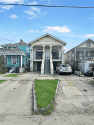 2327 Ursulines Ave unit A - New Orleans, LA