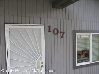 107 N Shasta Ave - Eagle Point, OR