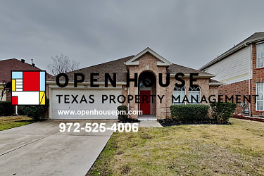 7759 Park Downs Dr - Fort Worth, TX