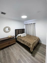 Room For Rent - Miami, FL
