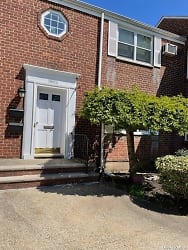 260-51 73rd Ave - Queens, NY