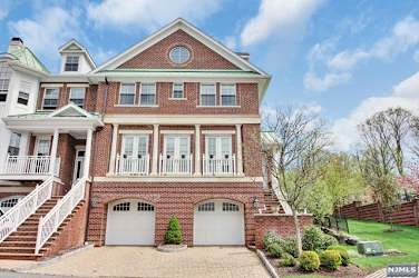 908 Heights Ln - Tenafly, NJ