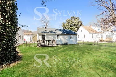 215 N Ivy Ave - undefined, undefined