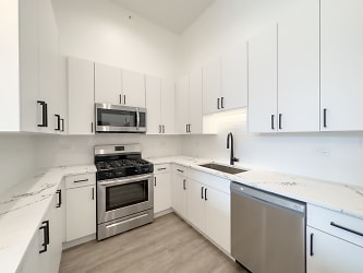 4700 N Western Ave unit D502 - Chicago, IL