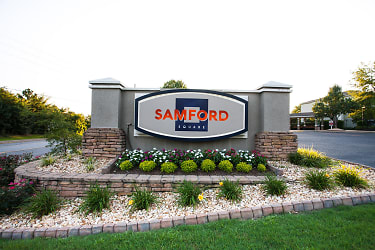 Samford Square Apartments - Auburn, AL