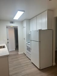 Redwood Tree Apartments - Davis, CA