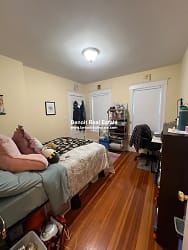 44 Stanley Ave unit 1 - Medford, MA