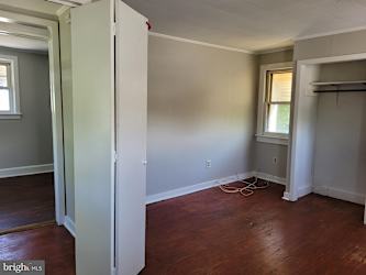 41 W Centre St #B - Woodbury, NJ