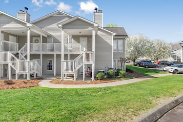 7222 Riverview Knoll Ct - Clemmons, NC