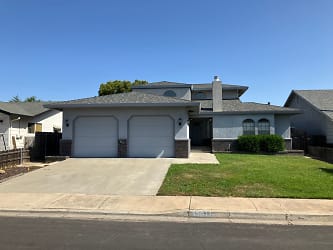 12011 Acosta Ct - Waterford, CA
