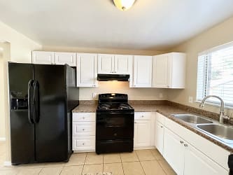 18206 W 3rd Ave - Golden, CO