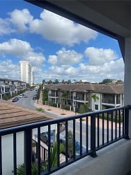 4740 NW 84th Ave #4740 - Doral, FL