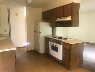 1721 OR-99 unit 1-43 41 - Cottage Grove, OR