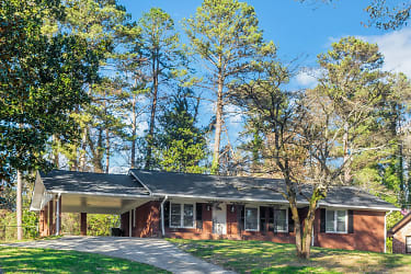 3367 Benjamin E Mays Dr SW - undefined, undefined