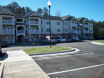 Rowan Pointe Apartments - Mocksville, NC
