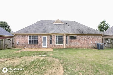 3182 Pinetree Loop S - undefined, undefined