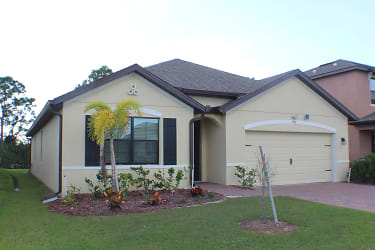 900 Old Country Rd S E - Palm Bay, FL
