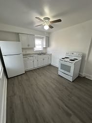 9702 Laird Ave unit 3 - Cleveland, OH