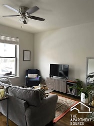 2907 N Mildred Ave unit 1 - Chicago, IL