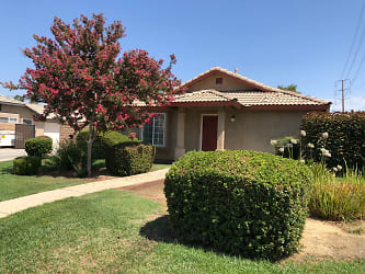 8102 Whitewater Dr unit 1 - Bakersfield, CA