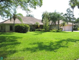 9795 NW 45th St - Coral Springs, FL
