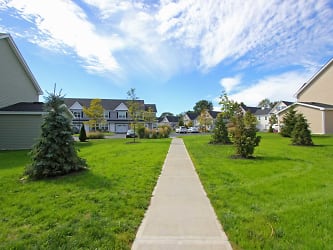Brookside Meadows Apartments - Pleasant Valley, NY