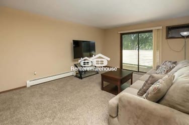 2220 Valleyhigh Dr NW unit E201 - Rochester, MN