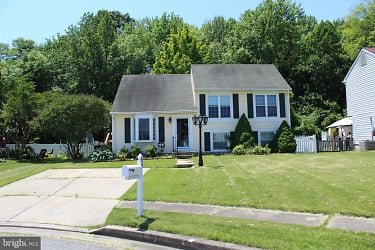 14 Olivia Ct - Middle River, MD