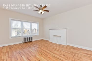 3137 W Lawrence Ave - Chicago, IL