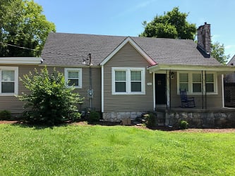 704 Cabell Dr - Bowling Green, KY